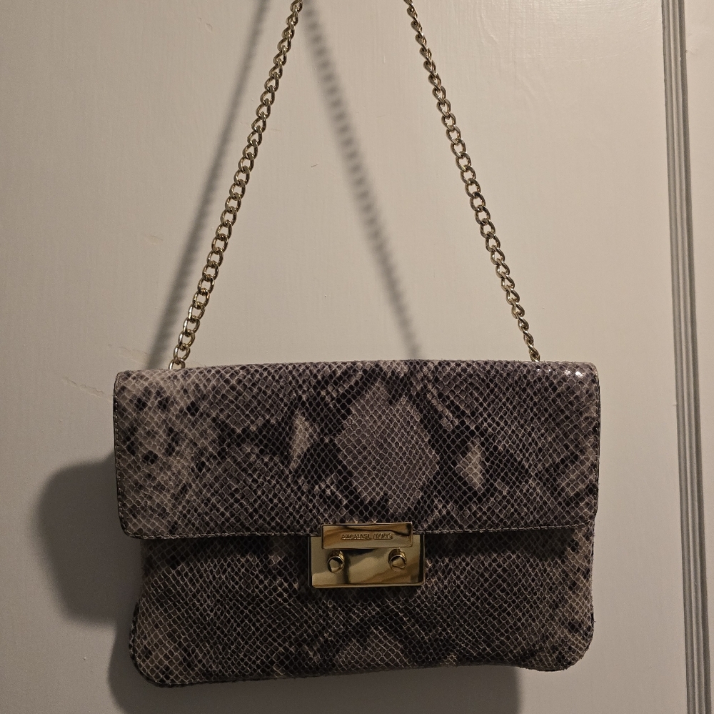 Michael Kors Elegant Snakeskin Chain Bag